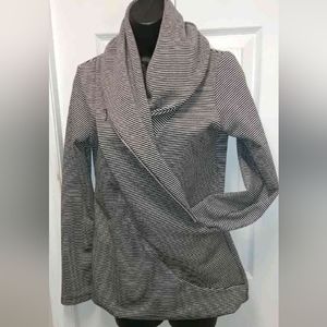 Ruelle long sleeved top